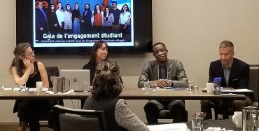 Panel sur le programme d'étudiant réfugié.