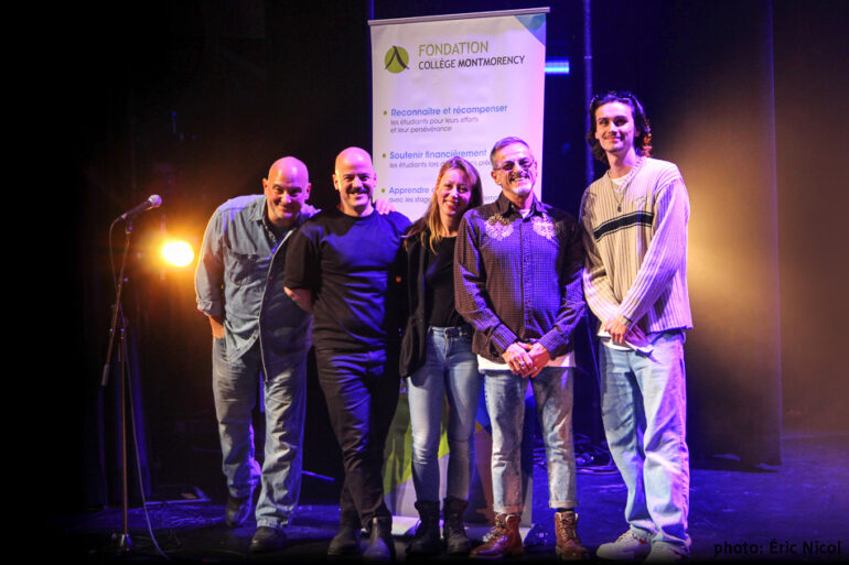 Erick Foy et les membres du jury de la finale régionale de Cégeps en spectacles