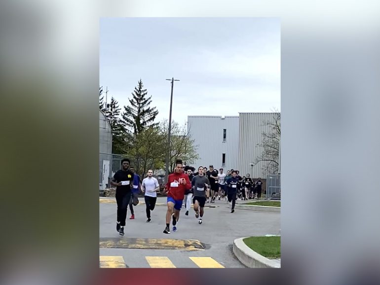 groupe de coureurs lors de la course du Collège