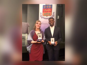 Alexia Légaré et Yann Cesar Takougang Mbuko, récipiendaires de la médaille du Lieutenant-gouverneur